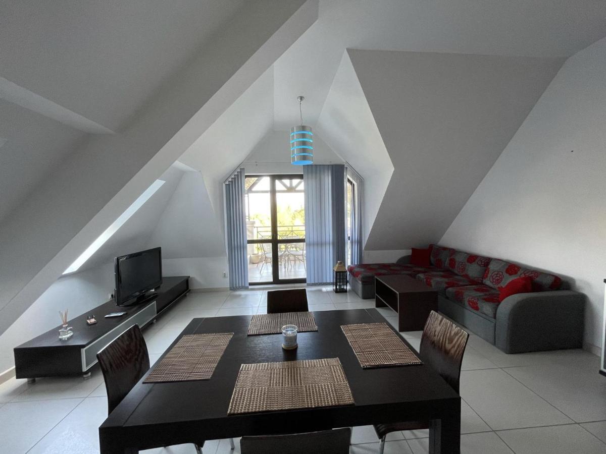Stunning 2-Bed Apartment In Sea Resort Varna Saints Constantine and Helena Exterior photo