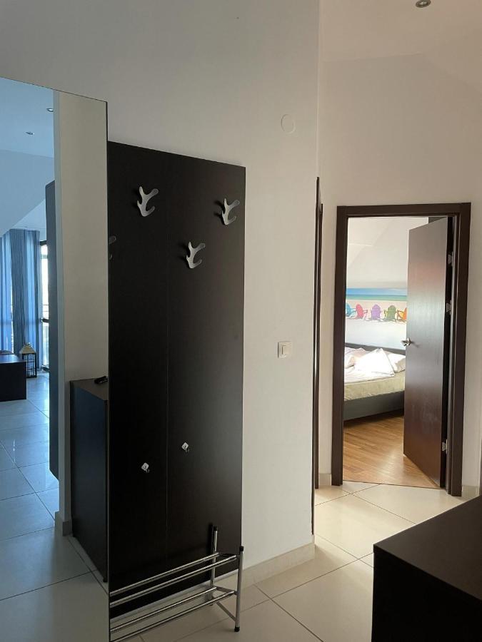 Stunning 2-Bed Apartment In Sea Resort Varna Saints Constantine and Helena Exterior photo